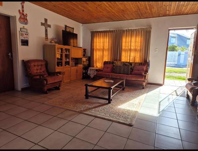 3 BEDROOM HOUSE FOR SALE IN FRANSKRAAL
